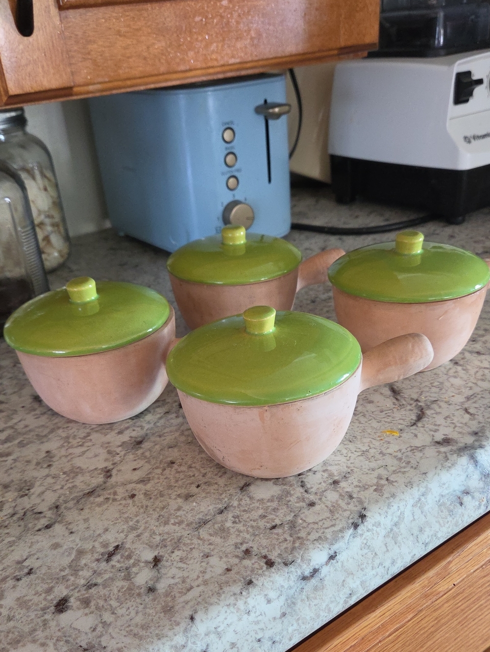 4-Piece Ceramic Sauce Pots with Green Lids